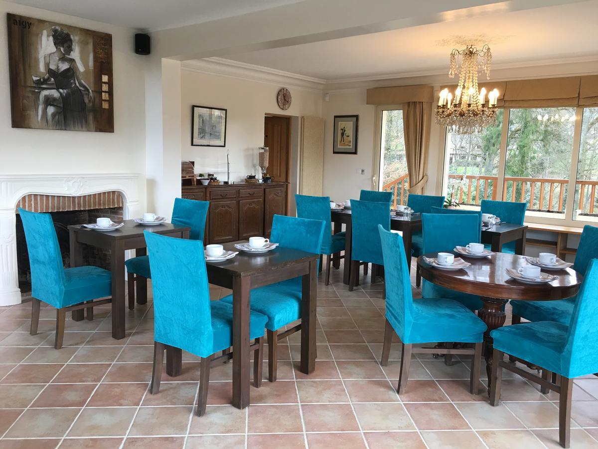 Au Charme Du Lac Espace Bien Etre Et Piscine Chauffe Proche Parc Et Restaurant Du Casino Форж-лез-О Экстерьер фото